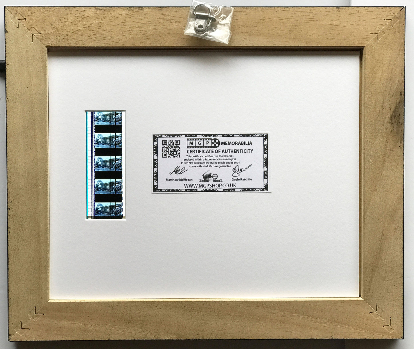 Hand crafted display inc original 35mm film cells for War of The Worlds fans v1