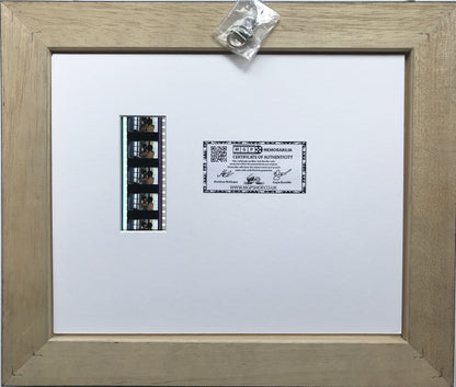 Handmade display featuring original film cell for THE BOURNE SUPREMACY fans v1