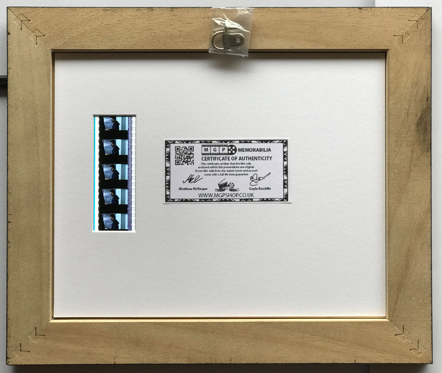 Hand crafted display inc original 35mm film cells for War of The Worlds fans vSR