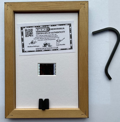 Hand crafted display featuring original Mini filmcells for The Hobbit fans vTDOS