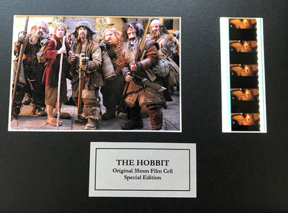 Hand crafted display featuring original film cells for The Hobbit fans vAUJ