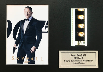 Handmade gift inc original film cells for James Bond QUANTUM OF SOLACE fans v1