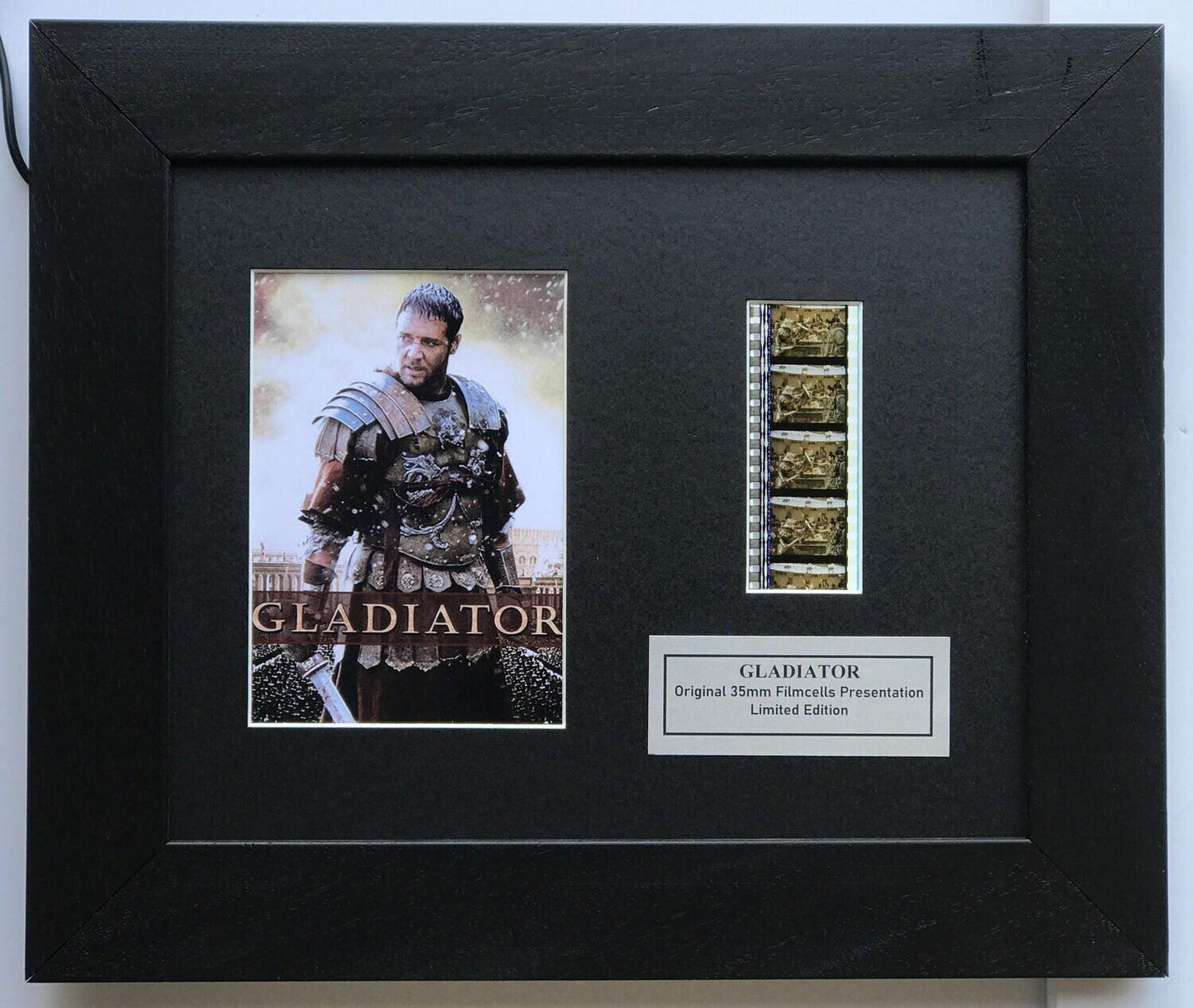 Handmade display featuring original 35mm film cells for GLADIATOR fans + COA v1