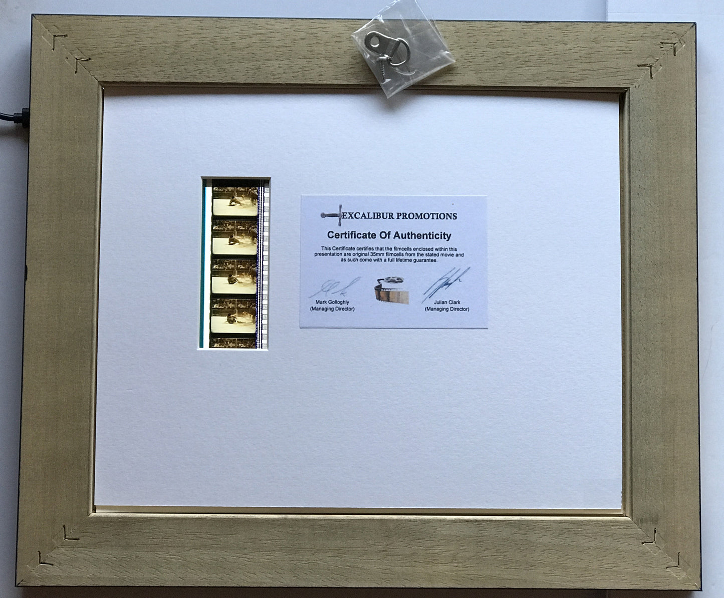 Hand crafted display featuring original 35mm film cells for GLADIATOR fans vSR