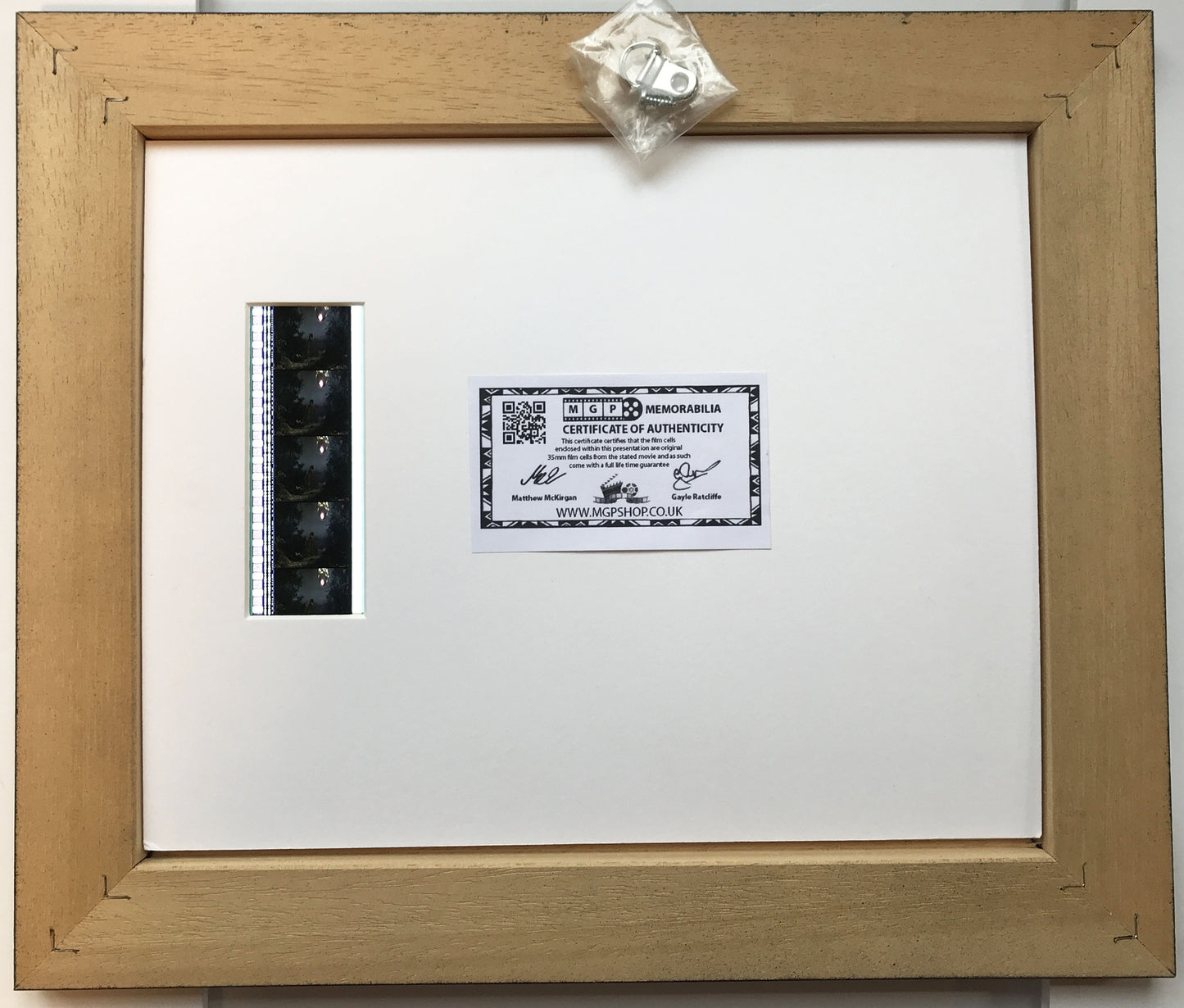 E.T The EXTRA-TERRESTRIAL Original 35mm Film Cells set in Quality Wood Frame v2