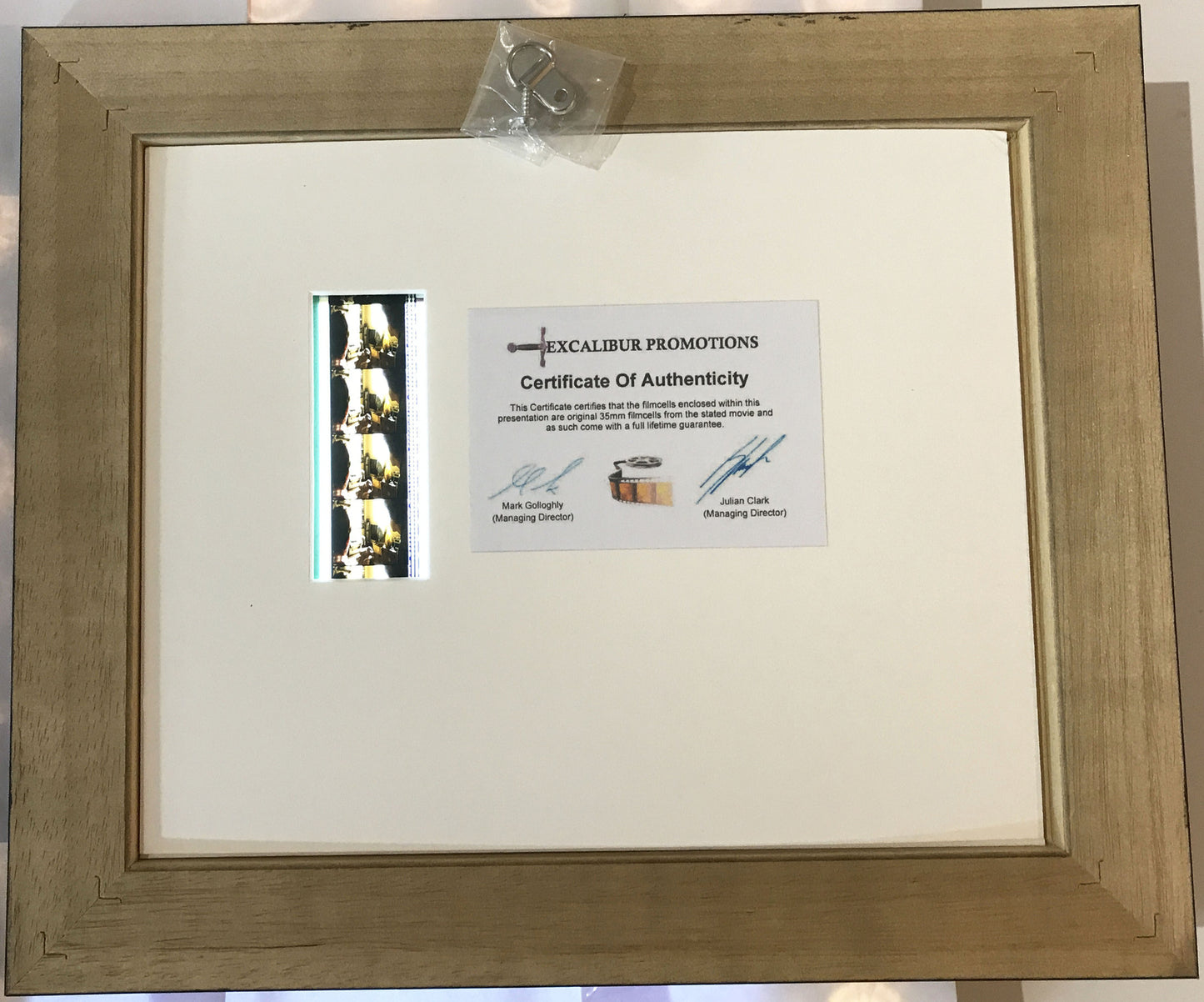 Handmade display inc original film cells for E.T The EXTRA-TERRESTRIAL fans v1
