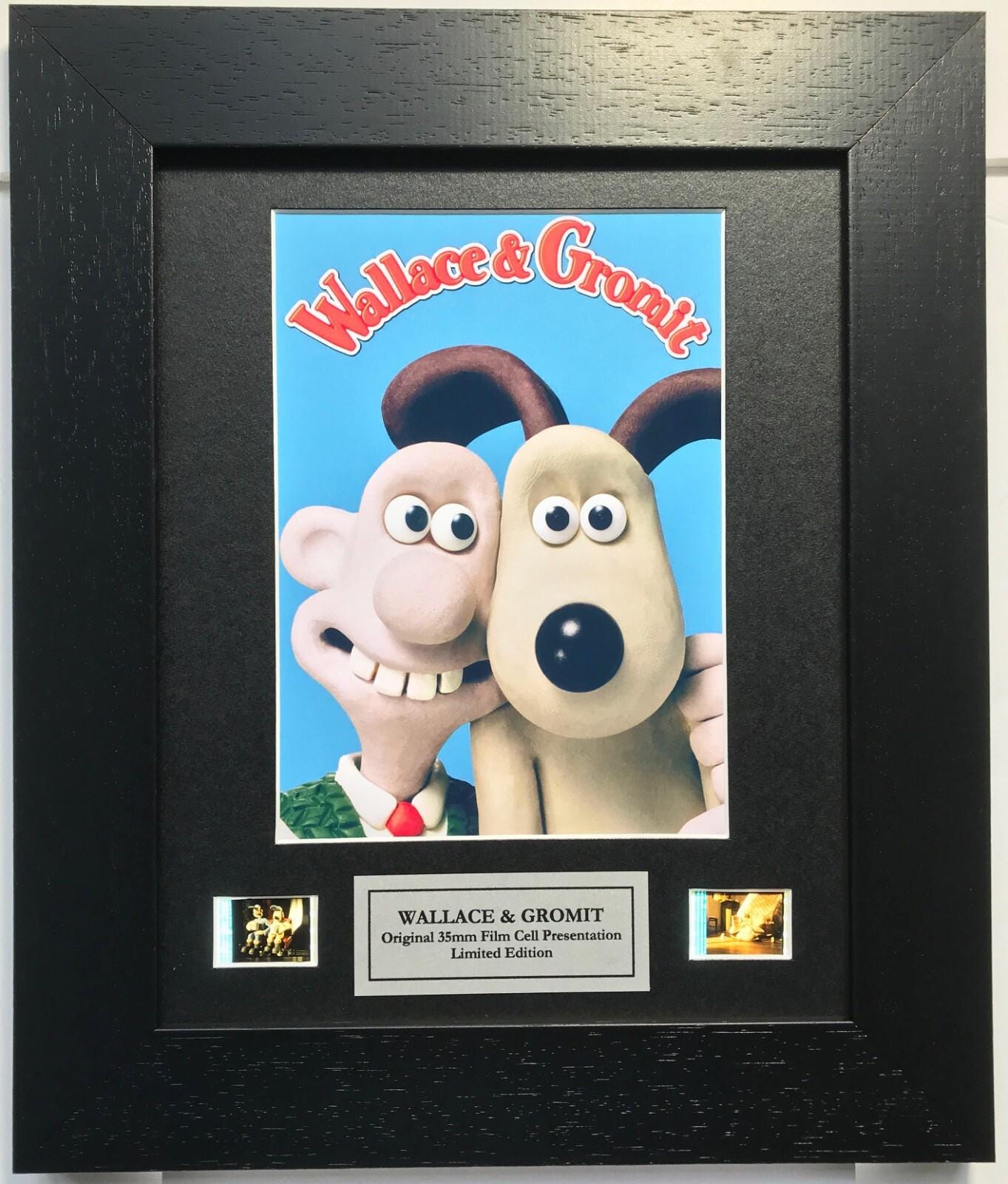 WALLACE & GROMIT Original 35mm Film Cells set in Quality Wood Frame + COA