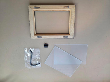 Quality wood frame in two sizes, either 130mm x 180mm or 325mm x 275mm