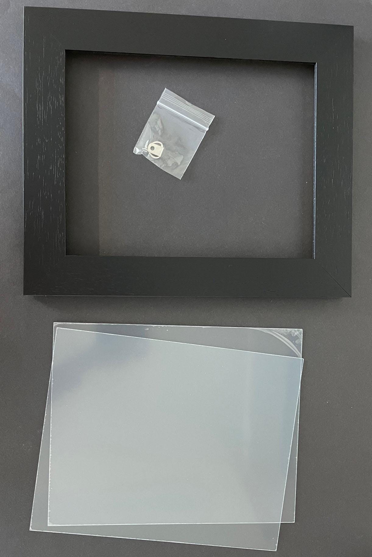 Quality wood frame in two sizes, either 130mm x 180mm or 325mm x 275mm