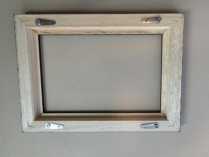 Quality wood frame in two sizes, either 130mm x 180mm or 325mm x 275mm