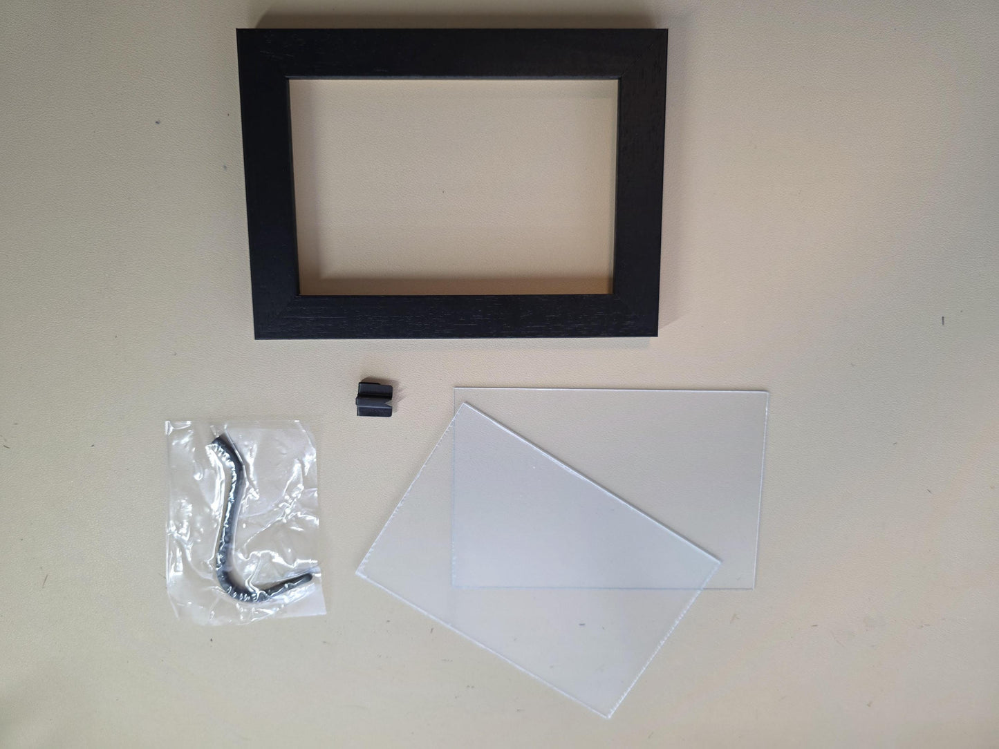 Quality wood frame in two sizes, either 130mm x 180mm or 325mm x 275mm