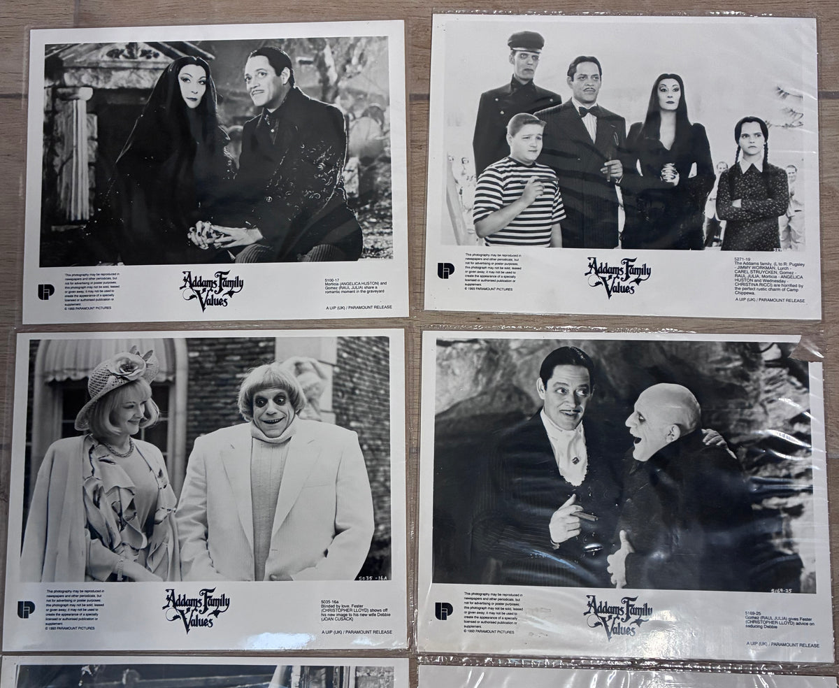 ADDAMS FAMILY VALUES Original Black & White Stills x 6 + 5 Extras inc 1 Addams Family