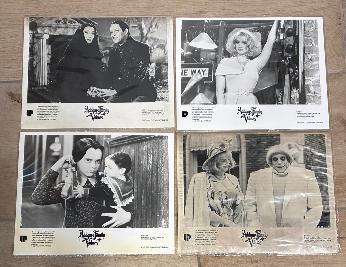 ADDAMS FAMILY VALUES Original Black & White Stills x 6 + 5 Extras inc 1 Addams Family
