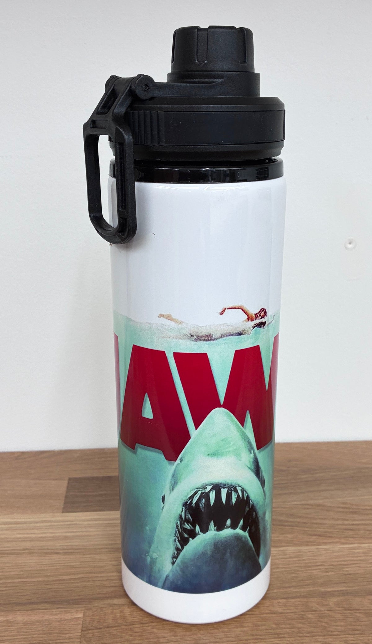 JAWS style 850ml sports water bottle with screw top smart lid